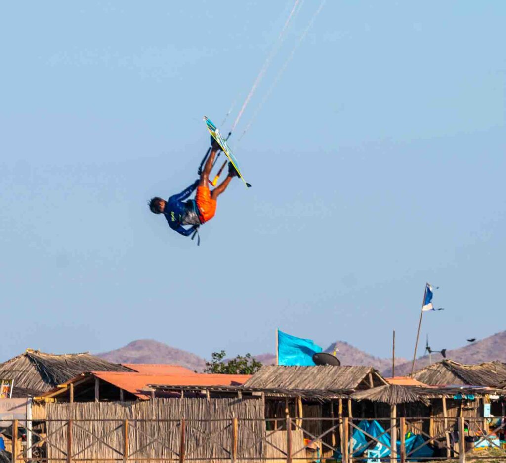 Global Kite trips - Kite safari Colombia  Cabo de la vela kite jump