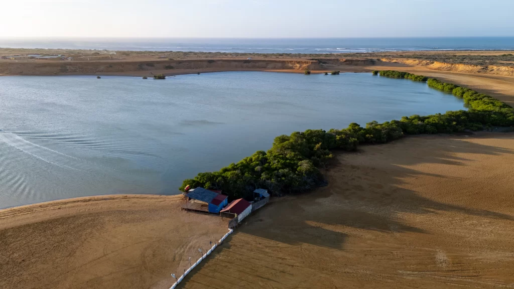 GKT-Colombia ALB. by Antoine Verville 2-37-71